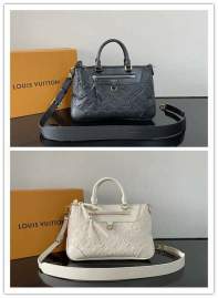 Picture of Louis Vuitton Handbags _SKUfw234998639fw